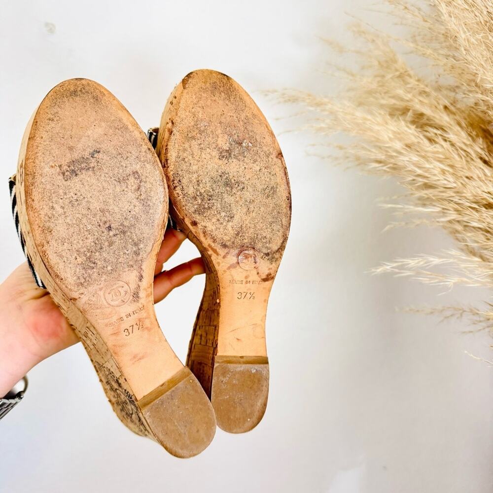 CHANEL Black White Stripe Canvas CC Logo Tan Beige Cork Wedge Sandal Slides 37.5 - Picture 5 of 16